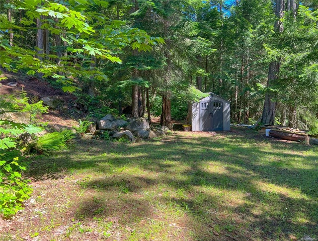 3 of 9 - 2435 Tyee Dr, Gabriola Island, BC