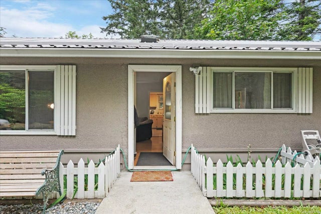 3 of 30 - 1138 Barrett Rd, Gabriola Island, BC