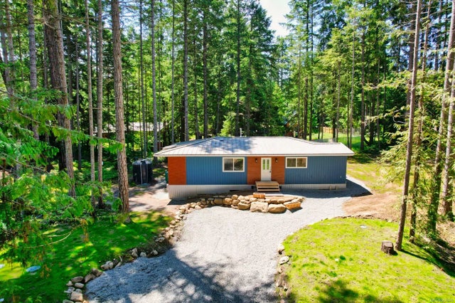 1 of 37 - 437 Berg Rd, Gabriola Island, BC