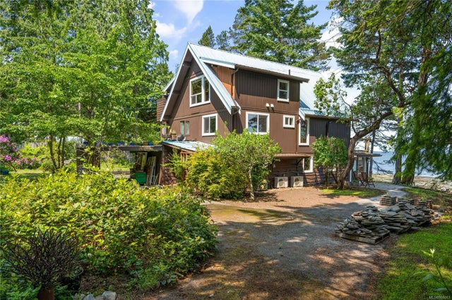 2 of 77 - 340 Lloyd Cres, Gabriola Island, BC