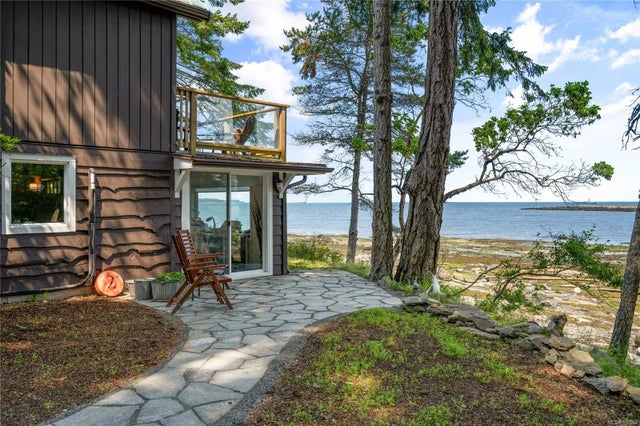 4 of 77 - 340 Lloyd Cres, Gabriola Island, BC