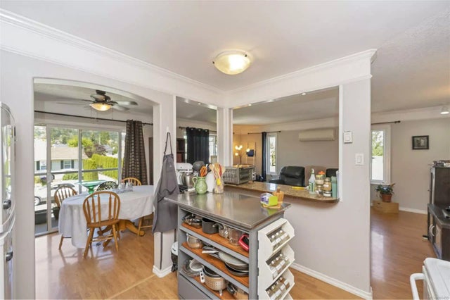 2 of 32 - 8075 Spinnaker Dr, Crofton, BC