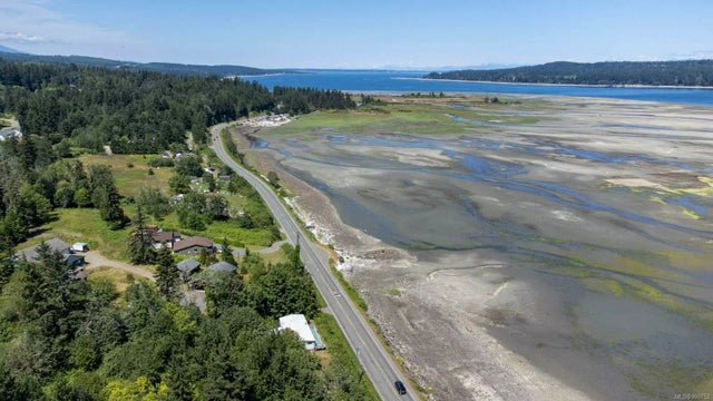 4 of 32 - 7309 Island Hwy S, Fanny Bay, BC