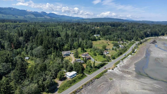 5 of 32 - 7309 Island Hwy S, Fanny Bay, BC