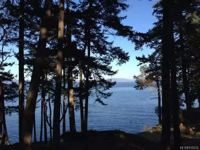 3 of 18 - 1244 Greenleaf Lane, Sidney Island, BC