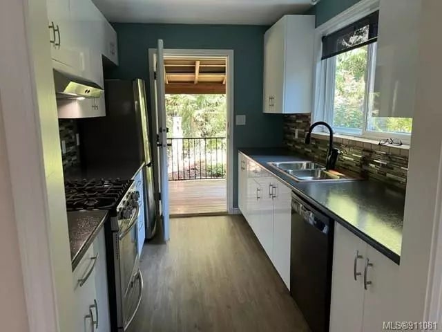 4 of 21 - 356 Spruce Ave, Gabriola Island, BC