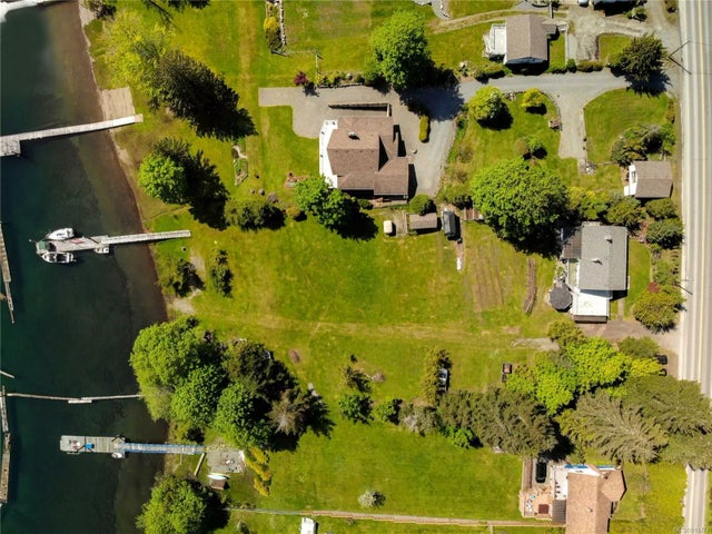 4 of 39 - 10136 Youbou Rd, Youbou, BC