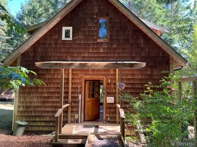 1 of 13 - 1890 Starfish Pl, Gabriola Island, BC