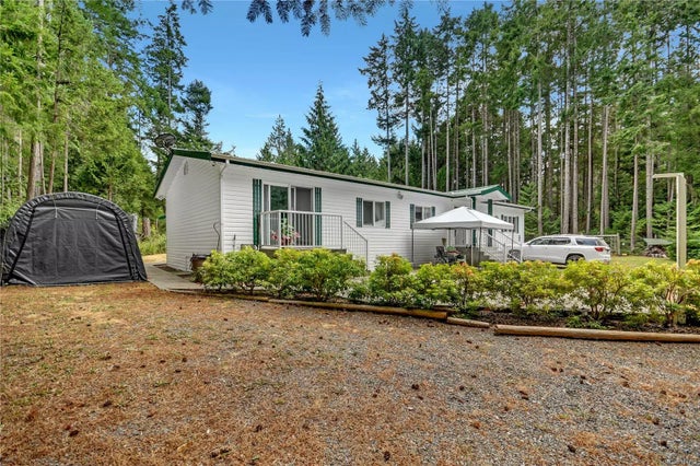 1 of 67 - 363 Lyngail Pl, Gabriola Island, BC