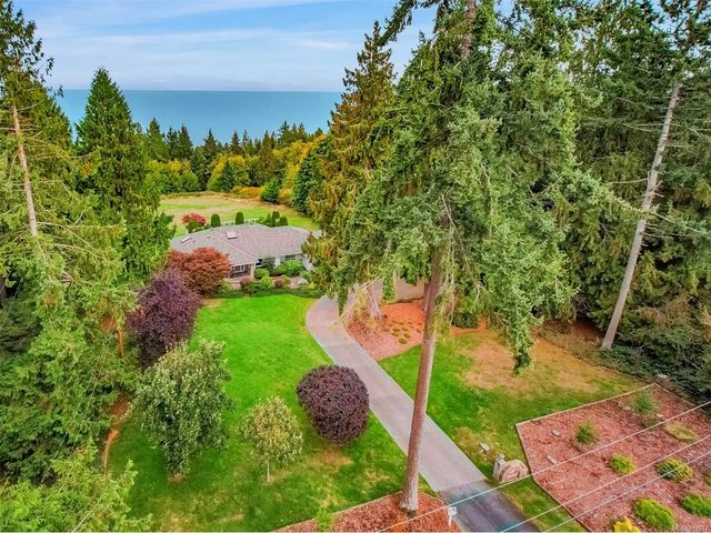 2 of 76 - 5604 Hiquebran Rd, Nanaimo, BC