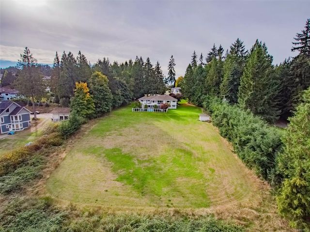 5 of 76 - 5604 Hiquebran Rd, Nanaimo, BC