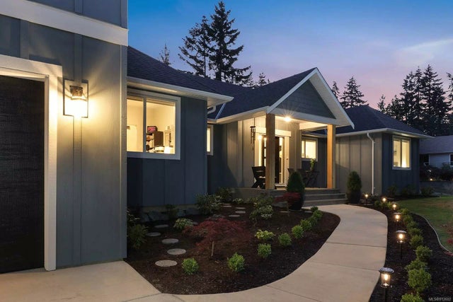 2 of 44 - 6547 Walker Frontage Rd, Fanny Bay, BC