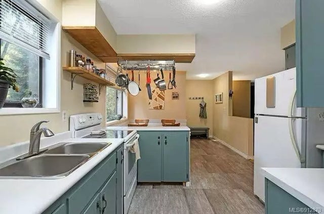 3 of 25 - 355 Ships Point Rd, Fanny Bay, BC