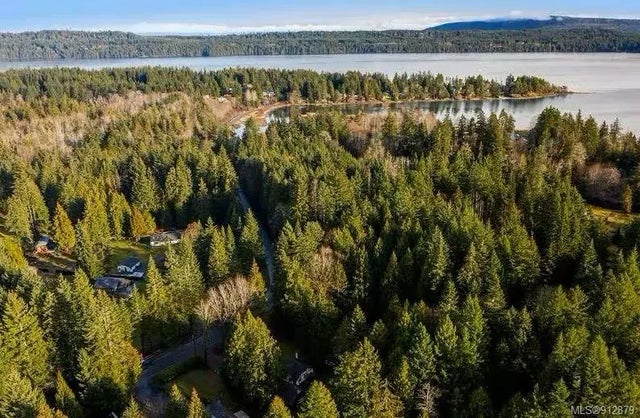 4 of 25 - 355 Ships Point Rd, Fanny Bay, BC