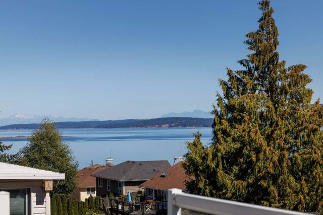 2 of 38 - 7991 Glenhurst Dr, Crofton, BC