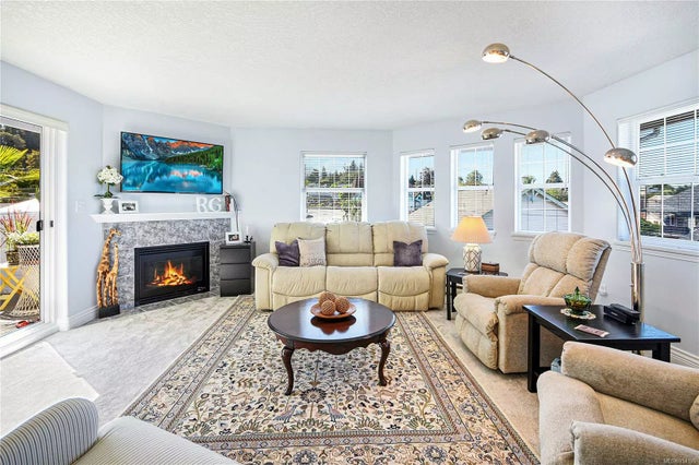 3 of 34 - 9844 Croft St 302, Chemainus, BC