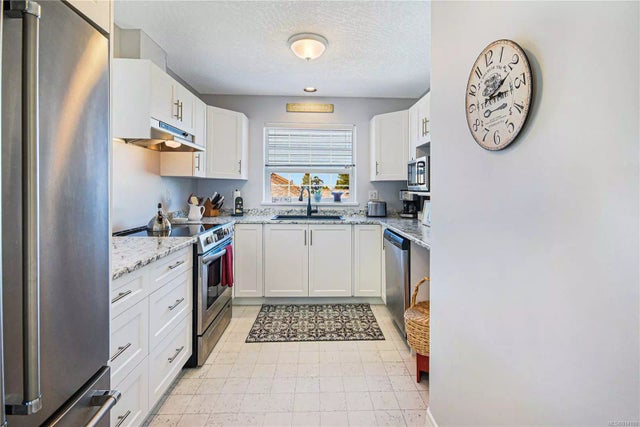 5 of 34 - 9844 Croft St 302, Chemainus, BC