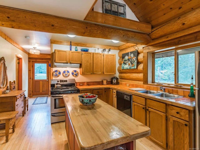 2 of 47 - 1475 Cresta Roca Rd, Gabriola Island, BC