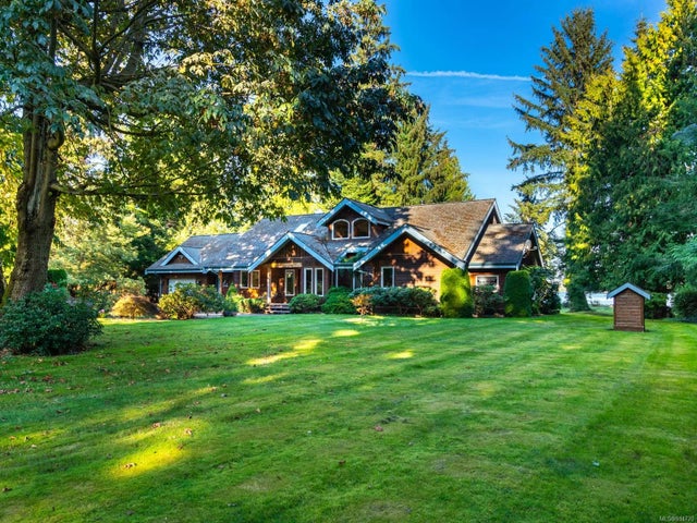 2 of 39 - 7946 White Duck Rd, Fanny Bay, BC