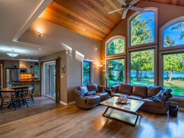 4 of 39 - 7946 White Duck Rd, Fanny Bay, BC