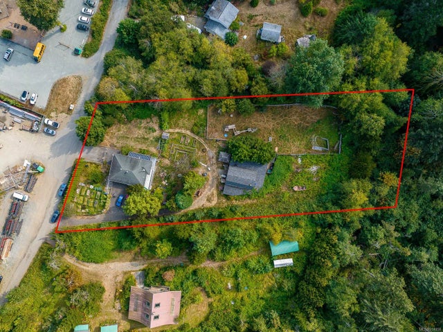 3 of 98 - 395 Station Rd, Fanny Bay, BC