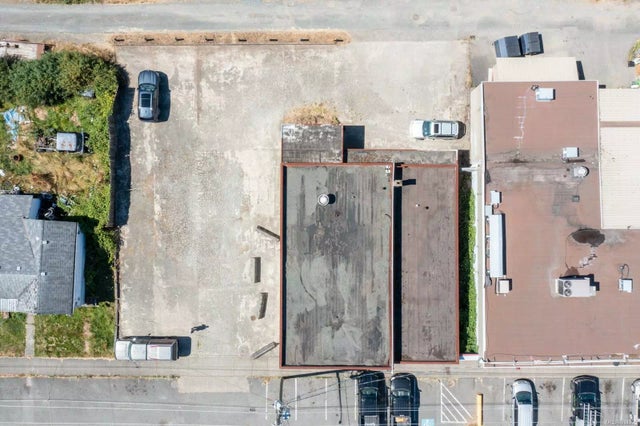 3 of 29 - 8124 & 8126 York Ave, Crofton, BC