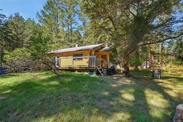1 of 44 - 3280 South Rd, Gabriola Island, BC