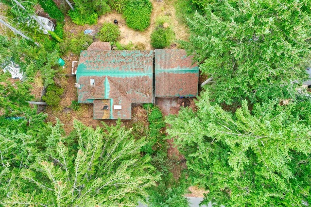 1 of 25 - 980 Pat Burns Ave, Gabriola Island, BC