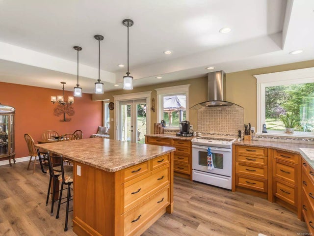 5 of 55 - 1619 Benzon Cres, Errington, BC