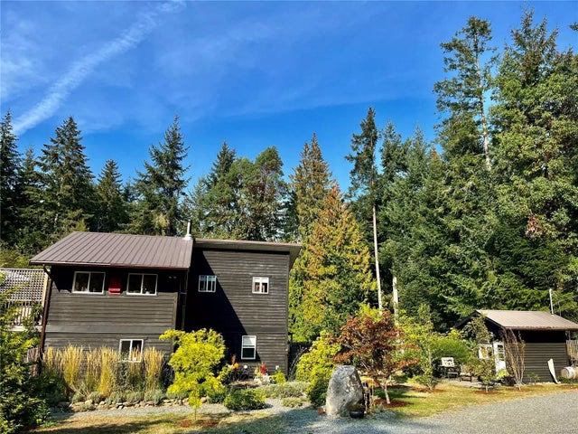 1 of 31 - 1420 Hess Rd W, Gabriola Island, BC