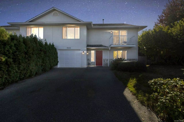 1 of 54 - 1522 Charlotte St, Crofton, BC