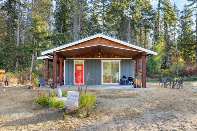 1 of 49 - 1700 Lillydale Rd, Errington, BC