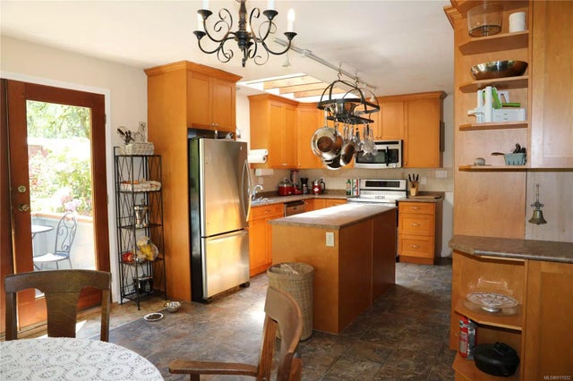 4 of 49 - 4820 Hillbank Rd, Cowichan Bay, BC