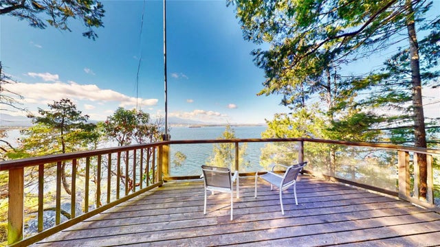 1 of 40 - 865 Canso Rd, Gabriola Island, BC