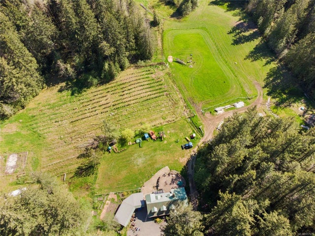 1 of 74 - 2292 Swayne Rd, Errington, BC