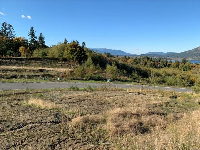 2 of 6 - Lot 5 Vee Rd, Cowichan Bay, BC
