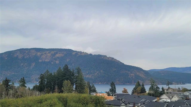 3 of 6 - Lot 5 Vee Rd, Cowichan Bay, BC