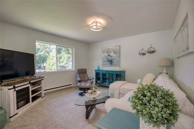 3 of 41 - 1087 Dobler Rd, Errington, BC