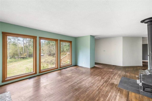 2 of 29 - 668 Little Blvd, Gabriola Island, BC