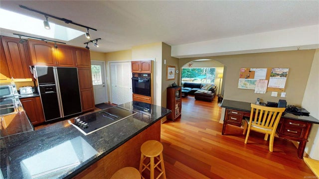 4 of 11 - 711 Carr Blvd, Gabriola Island, BC