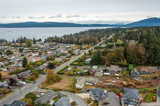 3 of 28 - 1604 Adelaide St, Crofton, BC