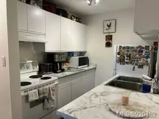 2 of 7 - 9942 Daniel St 103, Chemainus, BC