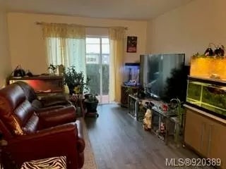 3 of 7 - 9942 Daniel St 103, Chemainus, BC