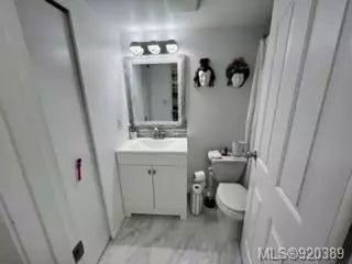 5 of 7 - 9942 Daniel St 103, Chemainus, BC