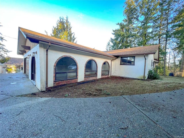 1 of 18 - 3126 Sunset Dr, Chemainus, BC