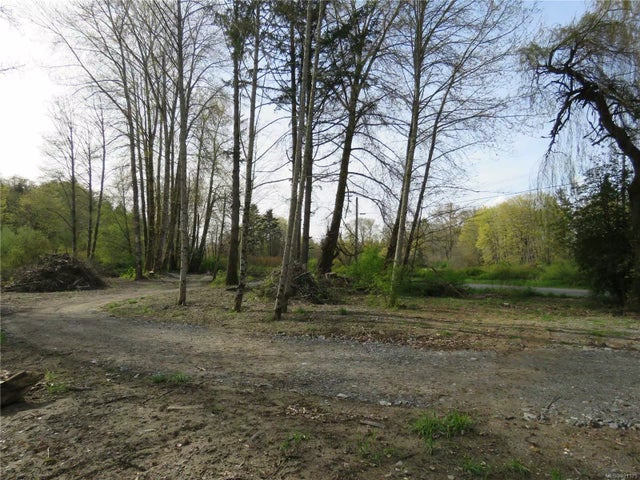 1 of 8 - 2460 Cowichan Bay Rd, Cowichan Bay, BC