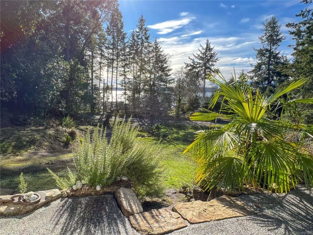 2 of 30 - 2450 Spring Beach Dr, Gabriola Island, BC