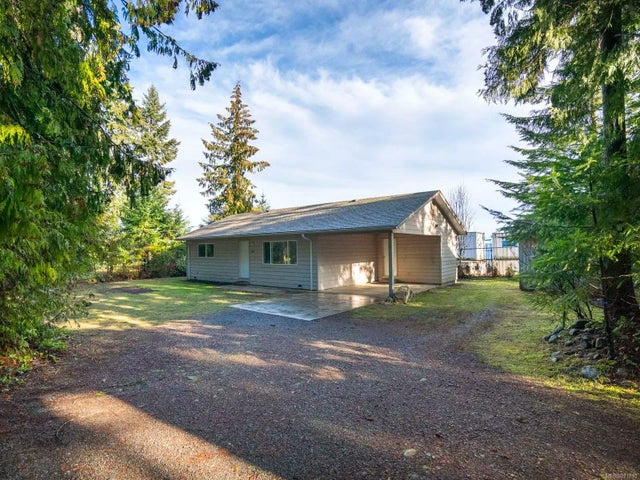1 of 23 - 1006 Price Rd, Errington, BC