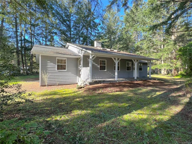 1 of 28 - 1585 Perry Rd, Gabriola Island, BC