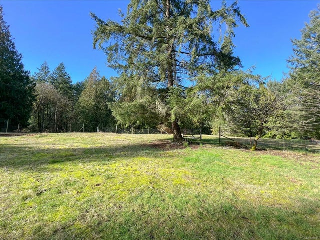 3 of 28 - 1585 Perry Rd, Gabriola Island, BC